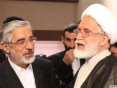 نامه ۳۷۲ تن از فعالان سياسی و مدنی به حسن روحانی برای آزادی موسوی و کروبی