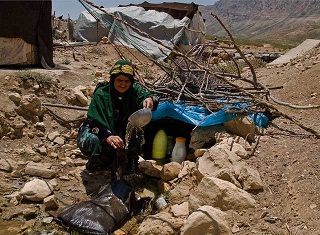 اقتصاد در حال احتضار ورهبری که همچنان فرمایش می کند ورکورد می زند!